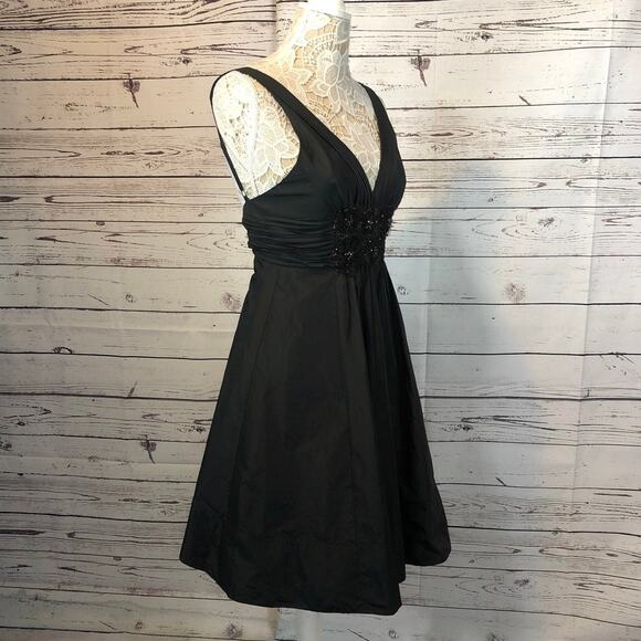 BCBG Maxazria ruched Sequence black cocktail deep V front open back dress size 4 - Picture 9 of 12